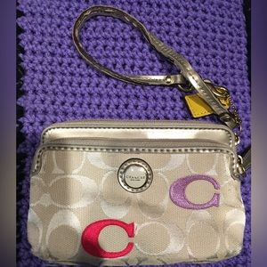 COACH  Wristlet